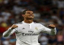 رونالدو يحافظ على لقب أفضل لاعب بالعالم في استفتاء عربي