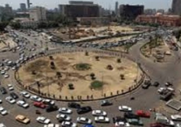فتح ميدان التحرير أمام حركة السيارات واستمرار تمركز الآليات العسكرية