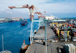 لليوم الثاني..استمرار إغلاق “البوغازين” لسوء الأحوال الجوية وميناء الغردقة