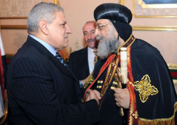 رئيس الوزراء يشارك في احتفالات عيد الميلاد بالكاتدرائية