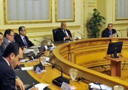 محلب يرأس اجتماعًا بشأن تطوير المستشفيات الجامعية