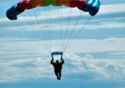 مصر تفوز بالمركز الثالث في فردي القفز المظلي بالرياض