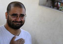 نقل علاء عبدالفتاح لمستشفى سجن طره