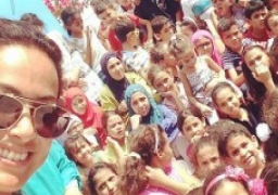 هند صبري تُدشن حملة لجمع التبرعات للمساعدة في مكافحة الجوع