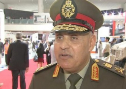 وزير الدفاع يبحث مع قائد القيادة المركزية الأمريكية سبل مكافحة الإرهاب