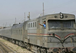 استئناف حركة القطارات بخط القاهرة أسوان بعد التعامل مع جسم غريب