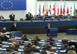 البرلمان الأوروبي يعول على الدبلوماسية لحل الأزمة الأوكرانية