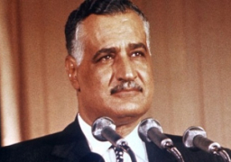 الجامعة البريطانية تهدي تمثال “ناصر” لأول جامعة إفريقية باسمه