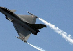 باريس توقع مع مصر أول عقد لتصدير طائرات رافال الفرنسي