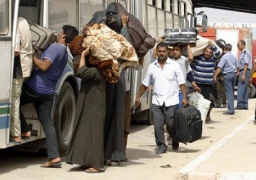 بدء وصول مصريين من العالقين بليبيا إلى معبر رأس جدير التونسي تمهيدا لنقلهم إلى القاهرة