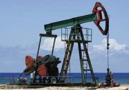 برنت يتماسك فوق 56 دولارا