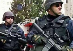 ضباط شرطة أمريكيين يقتلون مزارعاً مكسيكيًا بـ17 طلق ناري رشقهم بالحجارة