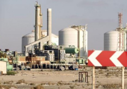 تحذيرات غربية من مخاطر إفلاس ليبيا مع هبوط أسعار النفط