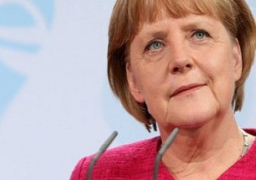 ميركل تقلل من فرص التوصل لهدنة في أوكرانيا خلال محادثات موسكو