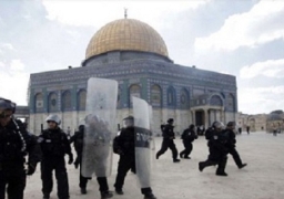 200 فلسطيني يغادرون غزة لأداء الصلاة بالمسجد الأقصى