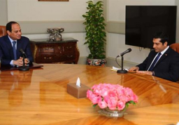 “السيسي” يدلى بحوار لإذاعة القرآن الكريم .. ويؤكد: العالم الإسلامي يحتاج إلى وقفة مع النفس