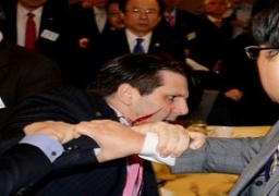 السفير الأميركي لدى سول يتعرض لاعتداء بسكين