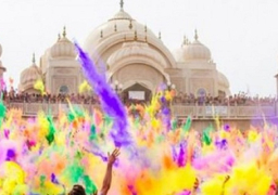 الهند تحتفل اليوم بمهرجان الألوان