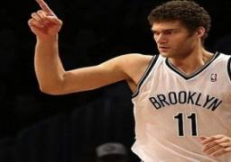 لوبيز يتألق مجددا ويقود نيتس للفوز على بيسرز بدوري كرة السلة الأمريكي