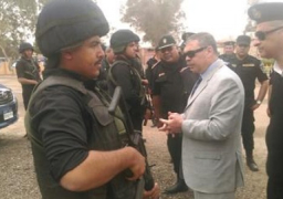 مدير أمن القاهرة يتفقد وحدات التدخل السريع قبيل بدء فعاليات القمة العربية