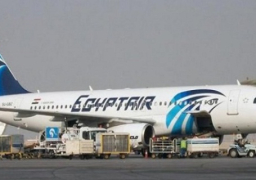 مطار القاهرة يستقبل طائرتين تقلان 528 مصريا عائدين من ليبيا
