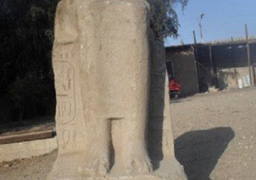 “وزارة الآثار”: العثور على كتلة حجرية لتمثال حجرى بمحافظة سوهاج