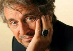 آل باتشينو.. العراب في عيد ميلاده الـ75 !!