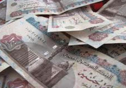 أسئلة حول الخدمة المدنية: هل يطبق على القطاعين العام والخاص؟..وكيف تصرف العلاوة؟ وما موقف الإجازات؟