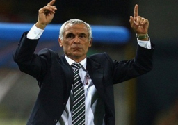 الأهلي يحذر كوبر من مشاركة حازم ومتعب في معسكر الفراعنة