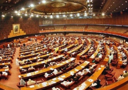 البرلمان الباكستاني يصوت برفض المشاركة في تحالف عاصفة الحزم