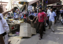 حملة إزالة واسعة للباعة الجائلين في ميدان رمسيس