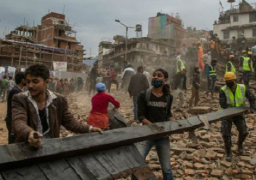 ارتفاع ضحايا زلزال نيبال إلى 2000 قتيل