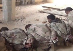 عشرات الجنود السوريين محاصرون داخل مبنى في جسر الشغور