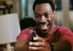 فوز الممثل ايدي ميرفي بجائزة مارك توين للفكاهة