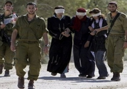 مركز فلسطيني : إسرائيل تنتهك الحقوق الأساسية للأسيرات الفلسطينيات