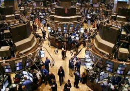 وول ستريت تغلق مرتفعة بدعم تكهنات بتأخير زيادة الفائدة