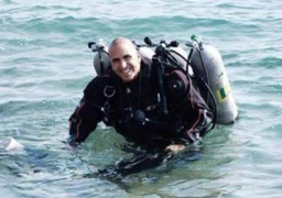 بعد دخوله موسوعة جينيس.. أحمد جبر و400 غواص في أكبر غطسة لإزالة مخلفات قاع البحر الأحمر