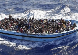 إنقاذ سفينة تقل 400 مهاجر من الغرق قبالة سواحل أندونيسيا