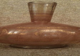 ضبط قنينة زجاجية تعود للعصر المملوكي معروضة للبيع بلندن