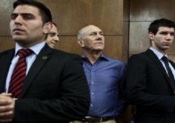 الحكم على أولمرت بالسجن 8 أشهر بتهمة الفساد