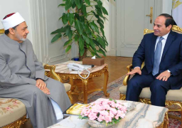 الرئيس يشيد بالأزهر الشريف جامعا وجامعة