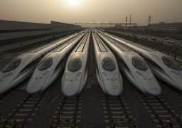 الصين توقف القطارات وتغلق المدارس قبل وصول عاصفتين استوائيتين للبلاد