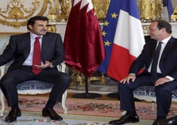 هولاند يصل إلى قطر لحضور توقيع عقد صفقة طائرات “رافال”