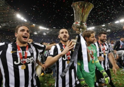 يوفنتوس يتوج بكأس إيطاليا بعد فوزه الصعب على “لاتسيو روما”