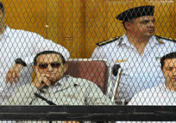 4 يوليو.. الحكم في طعن مبارك والعادلي على تغريمهما بقطع الاتصالات