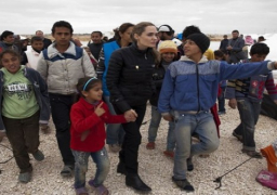 أنجيلينا جولي تصل إلى ماردين التركية لزيارة مخيمات اللاجئين