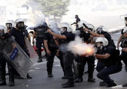 الشرطة التركية تفرق المتظاهرين المؤيدين للأكراد فى اسطنبول بالغاز والمياه