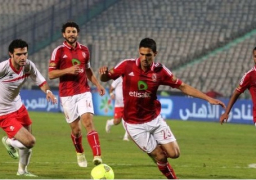الأهلي ينهي الشوط الأول متعادلاً امام بتروجيت بهدف في الوقت الضائع