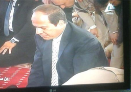 الرئيس عبد الفتاح السيسي يؤدي صلاة الجمعة بمسجد المشير حسين طنطاوي في ذكرى العاشر من رمضان
