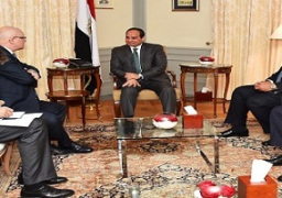 السيسى يلتقي زعيم الأغلبية بالبرلمان الألمانى